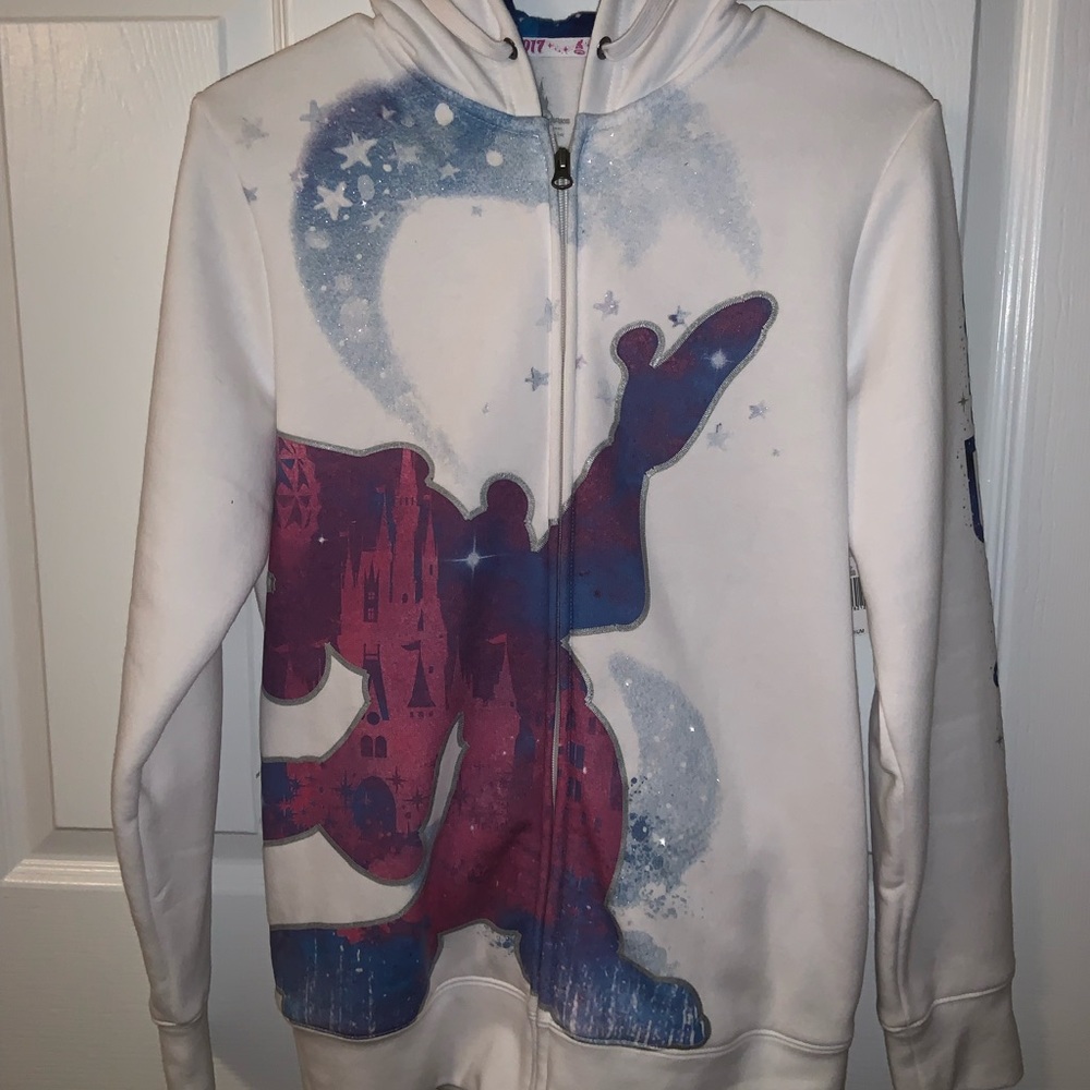 NWT 2017 Walt Disney world hoodie
